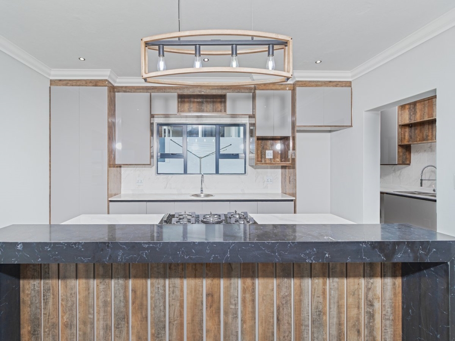 4 Bedroom Property for Sale in Xanadu Eco Park North West